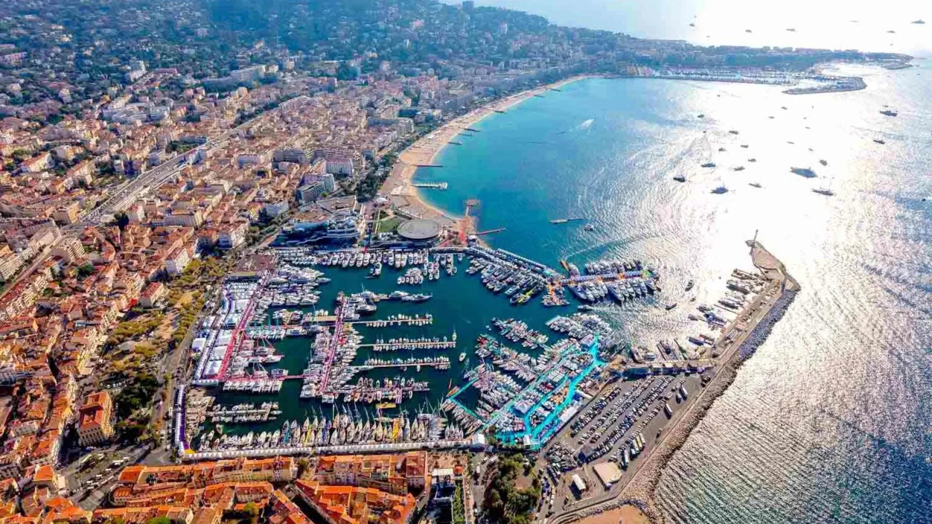 La baie de Cannes et la Croisette